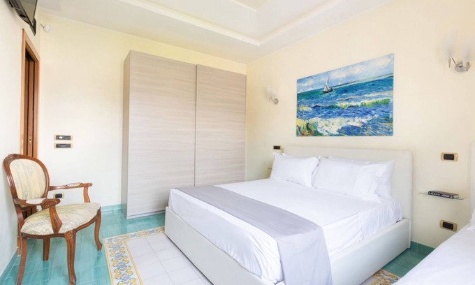 Sorrento City Centre Apartment | Family Home with terrace & view in Sorrento Center