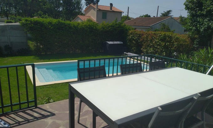 Mauze-sur-le-Mignon House | Family house with private pool 8*4