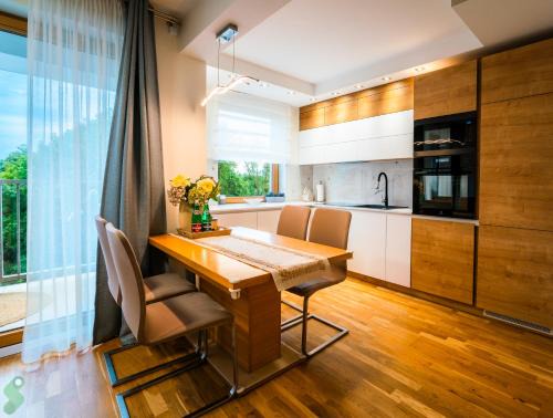 West Pomeranian Voivodeship Apartment | FAMILY NEST Premium 2 bedroom & Parking by stayly