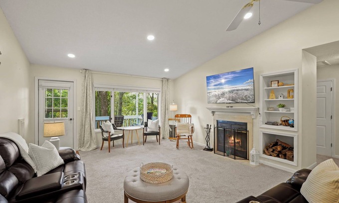 Beech Mountain House | Family size! Close to the resort! Outdoor firepit! Pet friendly!