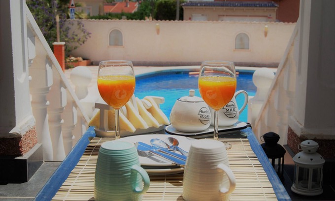 Quesada Villa | Fantastic detached villa with private pool full of light