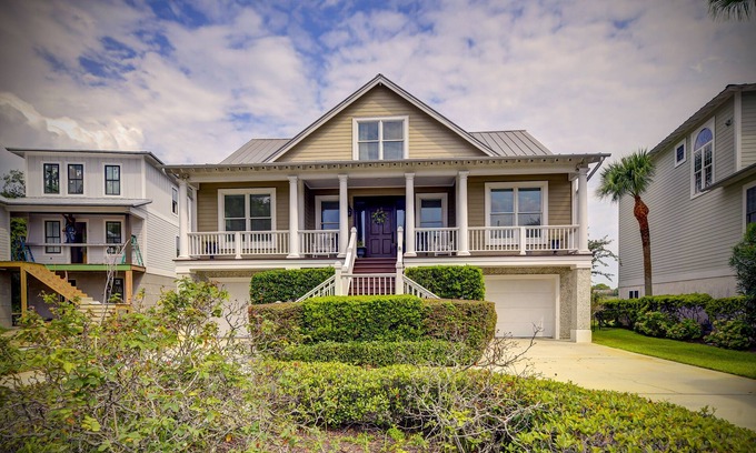 Saint Simons Island House | Fantastic getaway with private pool, deck, game room, AC & fast WiFi