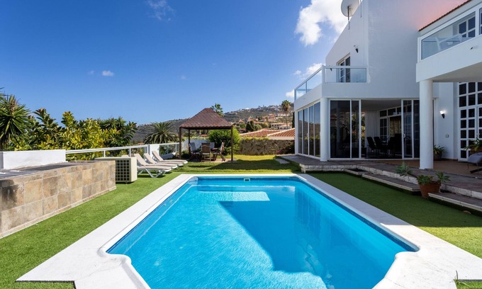 Sauzal House | Fantastic home with amazing sea views