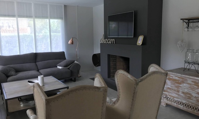 Benicassim Villa | Fantastic villa on the beach with private pool