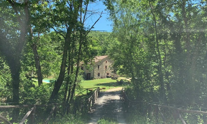 Monte Santa Maria Tiberina House | Farmhouse immersed in the woods