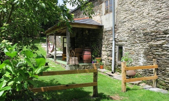 Manon Other | Farm Labrada - Accommodation between horses