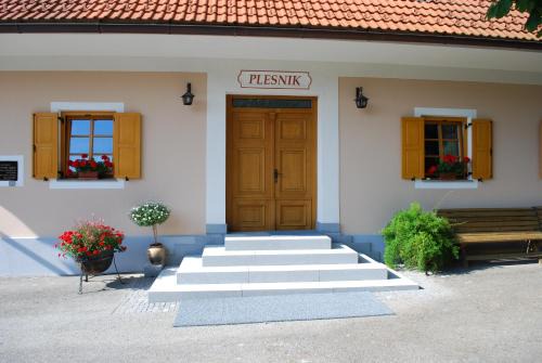Slovenj Gradec House | Farm Stay Rotovnik - Plesnik