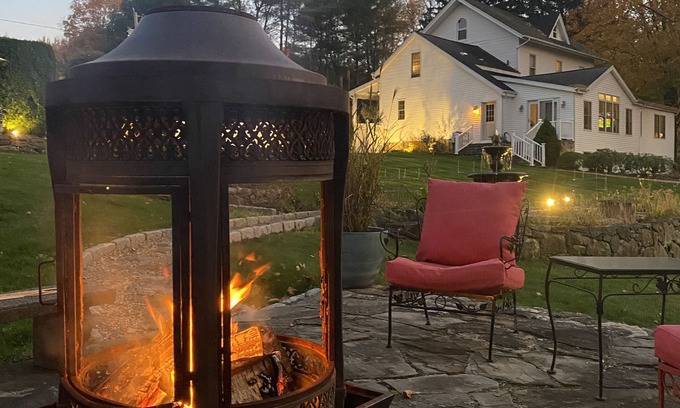 New Fairfield Apartment | Farmhouse apartment on beautiful grounds. 2 mi. to Candlewood Lake