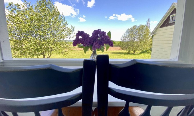 Bay of Fundy & Annapolis Valley House | Farmhouse offers great sunsets and orchard/north mountain views.