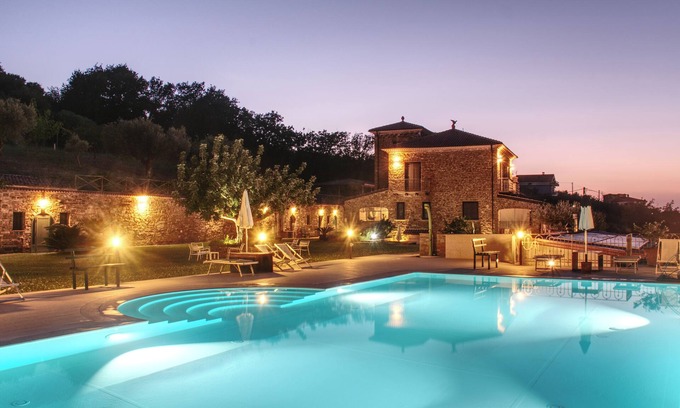 Perdifumo House | Farmhouse with infinity pool. Ideal for groups.