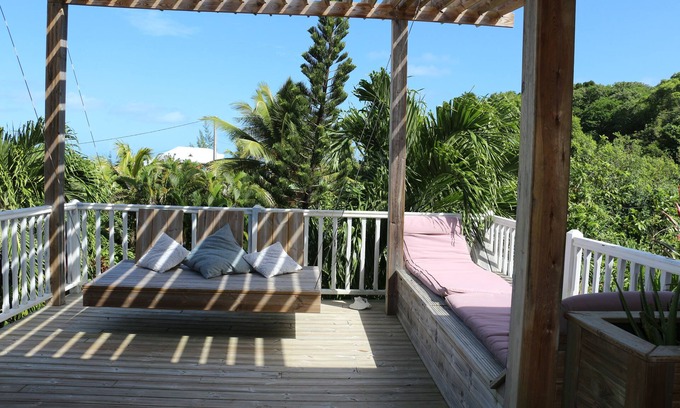 Le Moule Villa | FAVORITE: Large villa with swimming pool and jacuzzi and independent bungalow