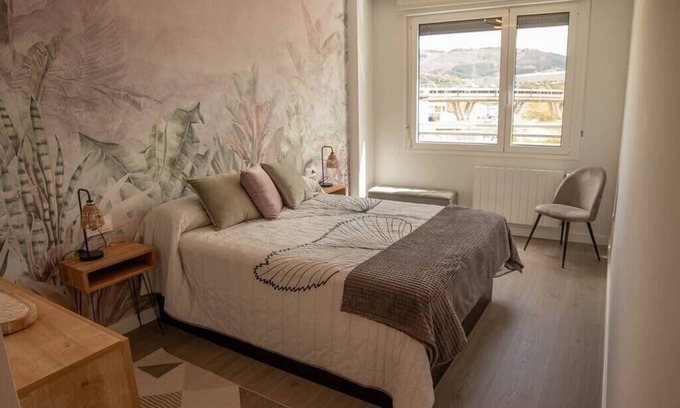 Bolueta Apartment | Fee4Me Bilbao, Style and Comfort