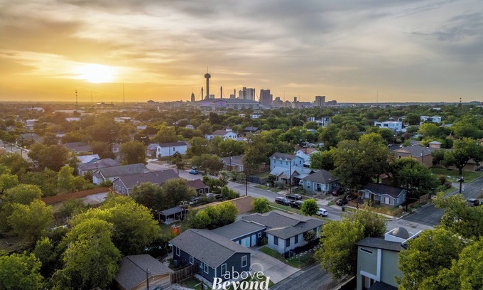 Denver Heights House | Feed Me Tacos Downtown | 3 BR, 1 BA