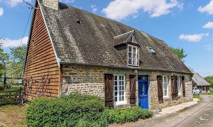 Tinchebray House | Feel a bit like in a fairy tale and spend your vacation in this charming stone house.