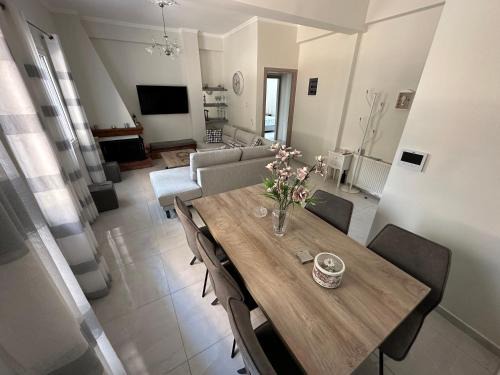 Aigio Apartment | Feel Like Home