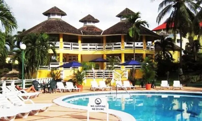 Ocho Rios Resort | Feel like royalty at an exquisite one bedroom apt #15 at Mystic Ridge Resort JA