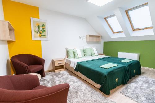 Kondoros Hotel | Fehérliliom Vendégszálló