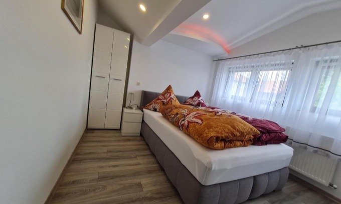 Sonnen Apartment | Ferien- und Businesswohnung Sonnentor Dreiländereck im zweiten Stock