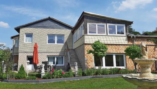 Driedorf House | Ferienhaus am Seeblick Garten, Grill, Billard, Dart, Bike, Sauna ww-seeblick