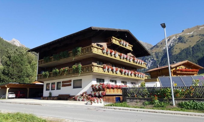 Großdorf Apartment | Ferienhaus Tirolerhof