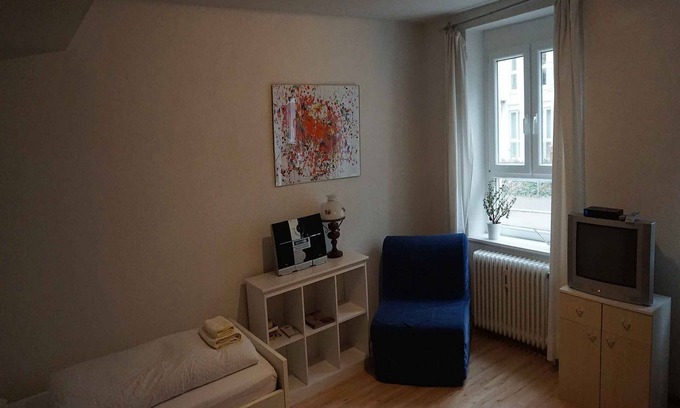 Unterwiehre-Nord Apartment | Ferienwohnung 60qm, 2 Schlafzimmer, 1 Wohn-/Schlafzimmer, max. 5 Personen