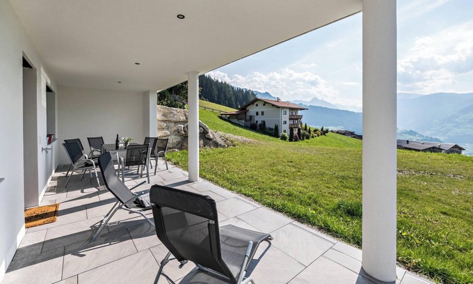 Rohrberg Apartment | "Ferienwohnung am Mühlbachl" with Mountain View, Private Terrace & Wi-Fi