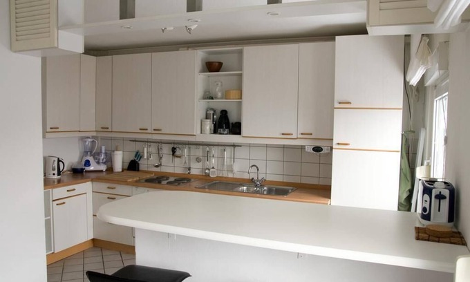 Rheda Apartment | Ferienwohnung mit 100qm, 3 Schlafzimmer, max. 6 Personen, Balkon