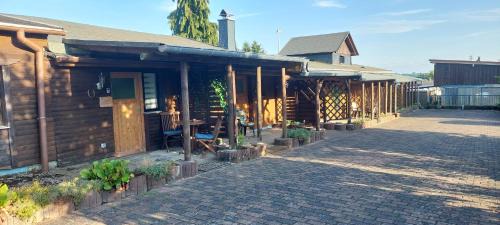 Stockhausen-Illfurth Apartment | Ferienwohnungen! Kleine Bungalows mit Terrasse!