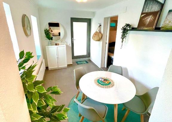Berlingen Apartment | Ferienwohnung direkt am Bodensee/Untersee nahe Konstanz