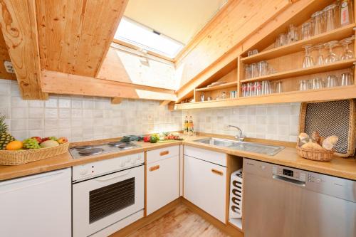 Schollang Apartment | "Ferienwohnung Ess" - Annehmlichkeiten von 4-Sterne Familien-und Wellnesshotel Viktoria können mitbenutzt werden