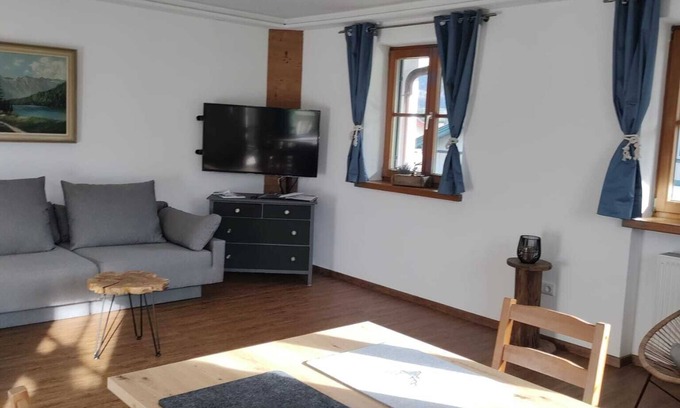 Kreuzfeld Apartment | Ferienwohnung für 4 Personen, 2 Separate Schlafzimmer, 97 m²
