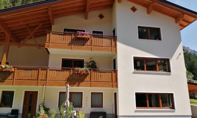 Hinterhornbach Apartment | Ferienwohnung Kaufbeurerhausblick