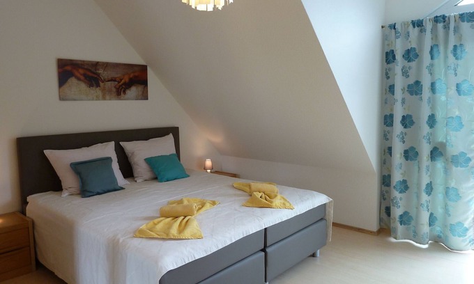 Heitersheim Apartment | Ferienwohnung Mühlerain, 70qm, 2 Schlafzimmer, max. 3 Personen