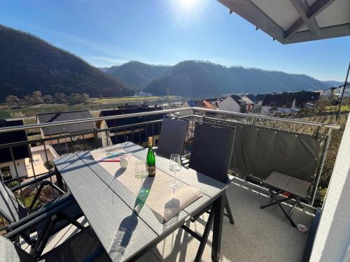 Muden Apartment | Ferienwohnung Moseltraum, 1-6 Pers, mit 3 Schlafzimmer und Panoramabalkon