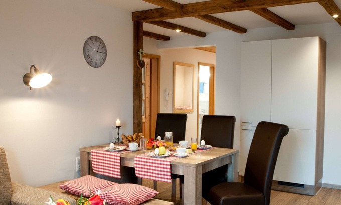 Seeon-Seebruck Apartment | Ferienwohnung Nr. 4 mit Südbalkon, 65qm