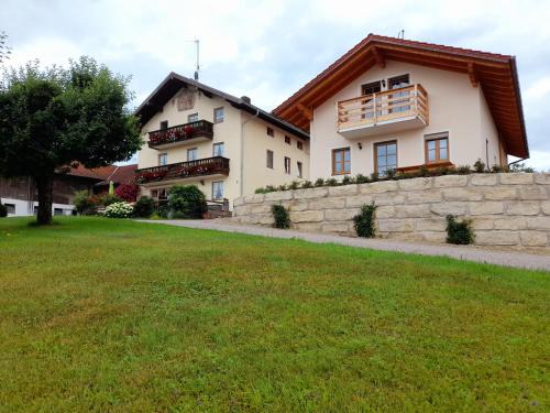 Palling Apartment | Ferienwohnung Obstgarten