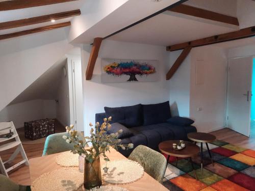 Eisenach Apartment | FeWo A 6 J 22 Michelangelo NETFLIX Fußgängerzone