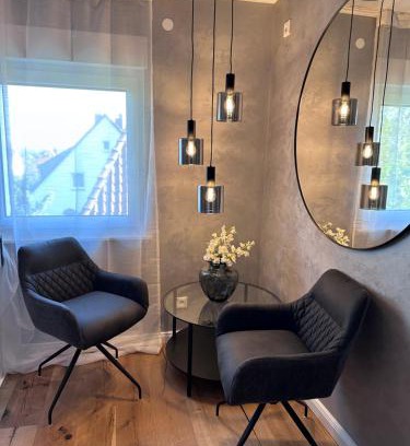 Bad Salzuflen Apartment | FeWo by HD mit Parkplatz, Wallbox, Wintergarten