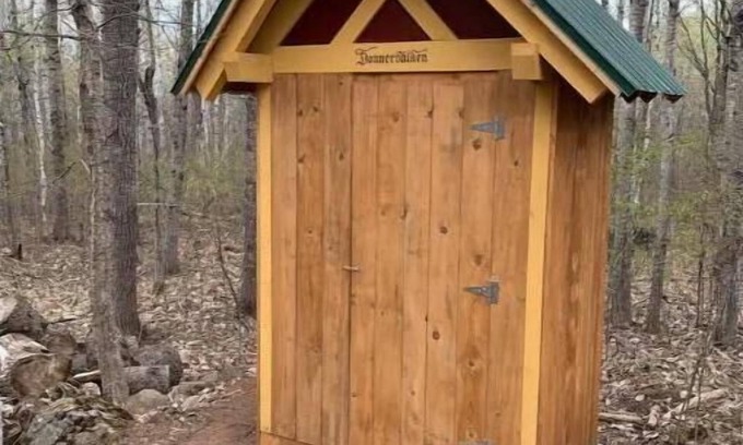 Bayview Heights RV Rental | Fiddlehead Farm Yurt