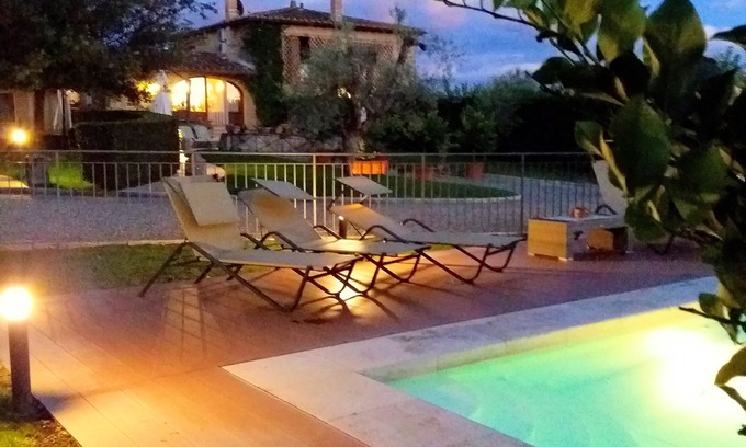 Siena Villa | Fienile: luxury countryside villa, shared pool, ideal base to discover Tuscany