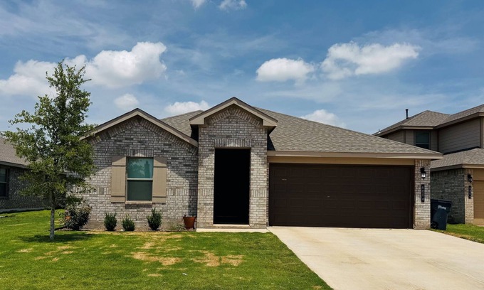 Lubbock House | Fifty5 Modern Westmont Retreat