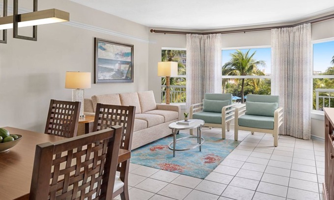 Opal Resort | 𝐅𝐢𝐧𝐝𝐢𝐧𝐠 𝐌𝐞𝐢𝐥𝐢 Beachfront Surf Club Resort + Amenities Included. 2BR