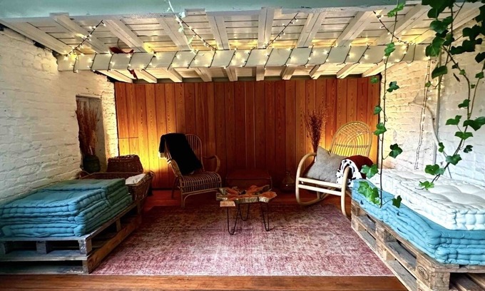 St. Genesius-Rode Villa | "Fire & Grill Hideaway: A Cozy Retreat with BBQ and Fireplace"