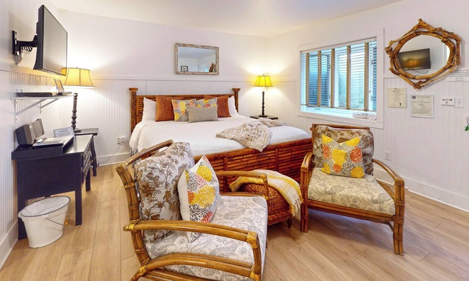 Gearhart House | FITZGERALD`S COTTAGE SOUTH at Gearhart Beach - Two Blocks to Beach PET FRIENDLY