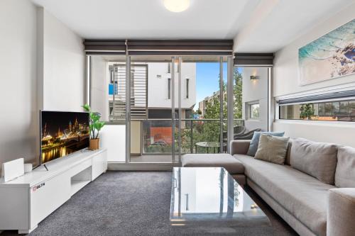 Fitzroy North Apartment | Fitzroy North 1-Bed with Balcony by Edinburgh Park