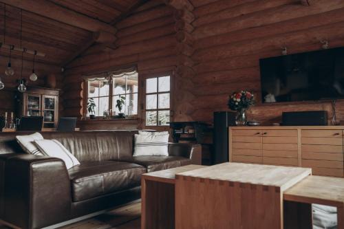 Dalby Huse House | Fjordhygge - Authentic wood log cabin summerhouse near water, fjord and forest