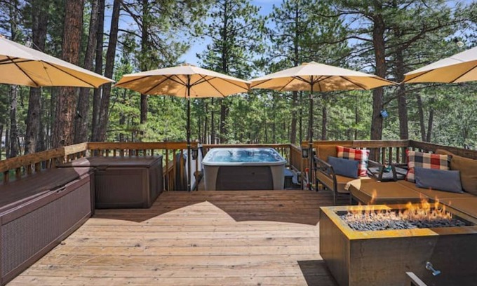 Woodlands Village House | Flagstaff w/Gorgeous Forest View, Hot Tub, A/C, Game Room & Close to Downtown!