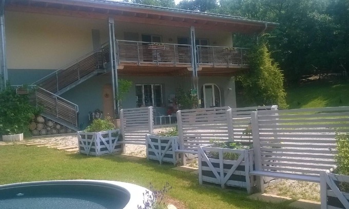 Gavardo House | Flat 'Lina' with shared pool