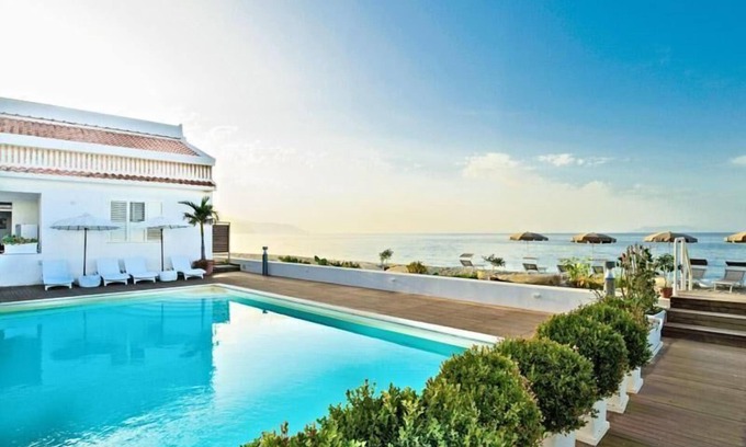 Marchesana Apartment | Flat with barbecue, terrace and pool