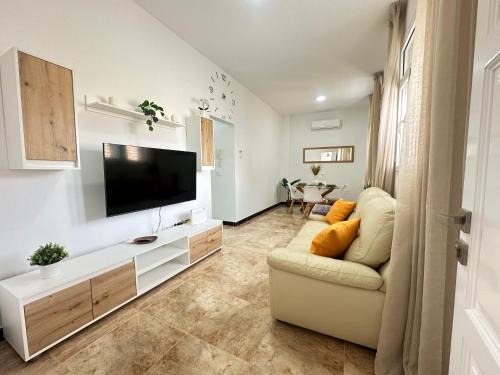 Aguimes Apartment | Flat with jacuzzi in suite